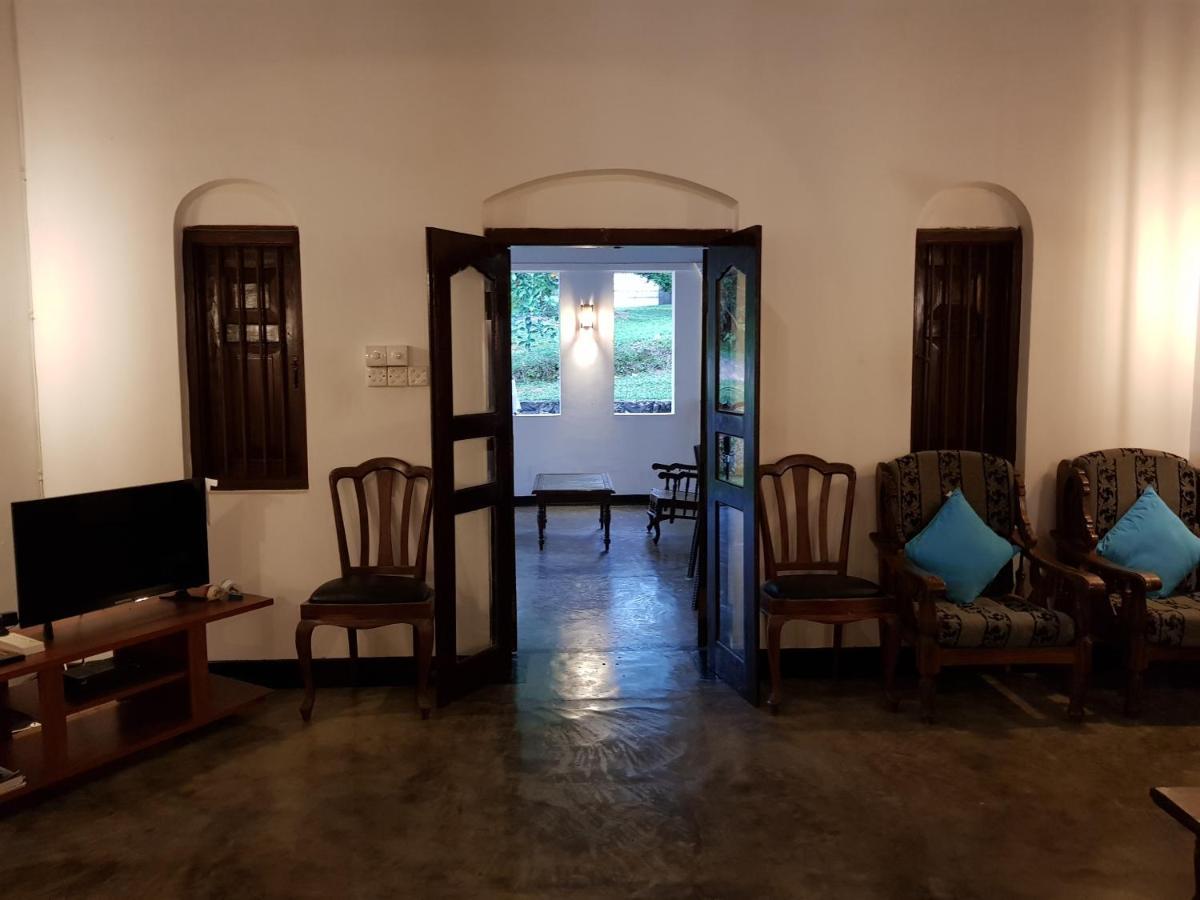 Chitra Ayurveda Hotel Bentota Exterior photo